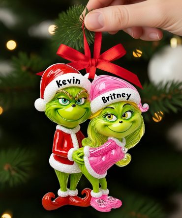 Celebrate Your Love This Christmas! - Personalized Green Couple Christmas Ornament - Unique Gift For Couples, Friends & Family