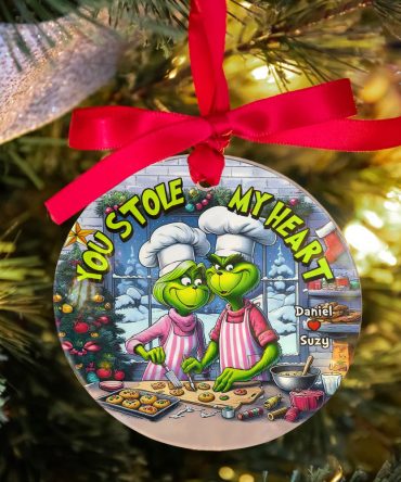 Personalized Gift For Couples, Round Acrylic Ornament 01Huhu240924 Couple Baking In The Kitchen Cookies For Christmas
