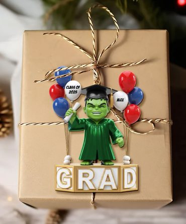 Celebrate Your Achievement! Personalized Graduation Christmas Ornament - Perfect Gift For Graduates, Friends & Family