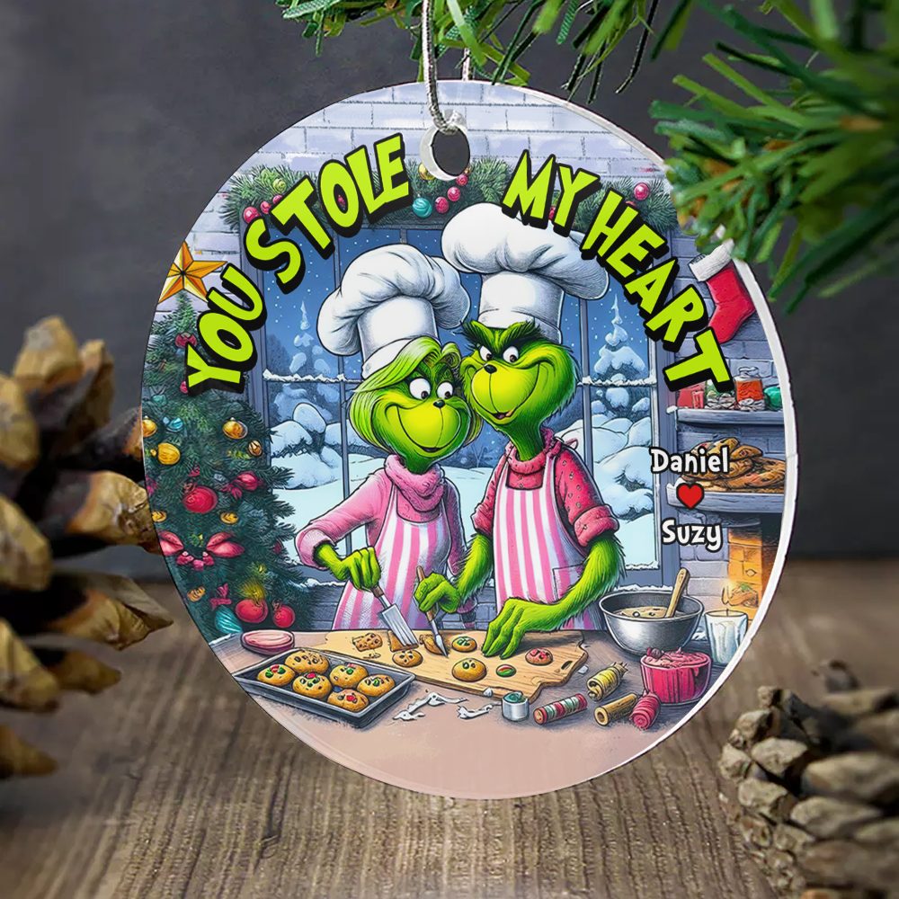 Personalized Gift For Couples, Round Acrylic Ornament 01Huhu240924 Couple Baking In The Kitchen Cookies For Christmas - Image 4