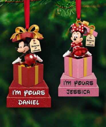 I'M Yours - Personalized Couple'S Ornament For A Sweet Moment