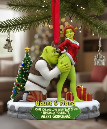 Cheeky Kisses Couple Ornament - Personalized Gift For Couples