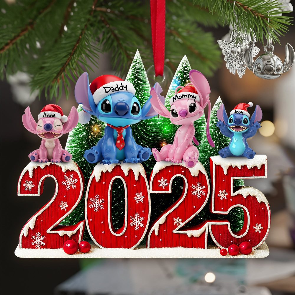 Adorable Alien Family Ornament - A Heartwarming Personalized Christmas Gift For Families - Image 2
