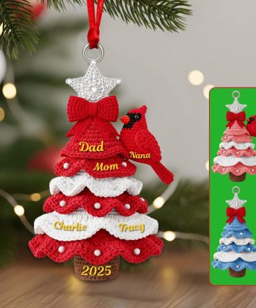 “Celebrate Family Moments” - Personalized Family Christmas Tree Acrylic Ornament - Unique Gift For Parents, Grandparents, And Loved Ones